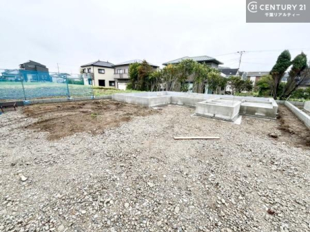 ���ԏ� ���ԃX�y�[�X��2�䕪����܂��I�Z�J���h�J�[�͂������A�o�C�N�⎩�]�ԂȂǂ��u���ꏊ�ɍ���܂���B