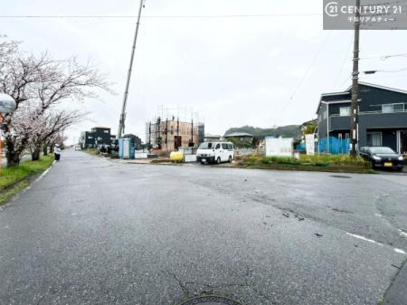 �O�ʓ��H�܂ތ��n�ʐ^ ���ӊ���A���q�l�̂���]�ɍ������������ꏏ�ɂ��ē���v���܂��B�Z��[���A�h�o�C�U�[�ɂ�邲���k������܂��B���Ђ͂��₢���킹�ɑ��Ή����܂��I���҂������܂���I