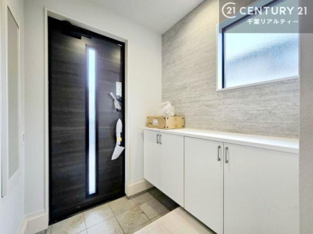 ���� ���ċA���Ă��Ă��A�������܁I�����������Ȃ�A�D�����}������Ă�����ԂɂȂ��Ă��܂��B
�������薾�邭��������錺�ւł��I