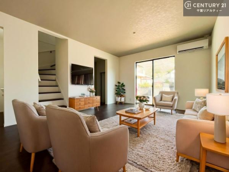 ���r���O �Ƌ��CG�p�[�X�ł��B�D�����z���܂肪���r���O����ł���ċ��S�n�̗ǂ���Ԃ����o���Ă���܂��I
���났�̎��Ԃ��߂����܂��I