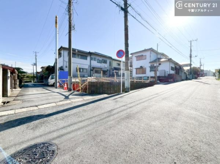 �O�ʓ��H�܂ތ��n�ʐ^ ���邭�J���I�Ȋp�n�ł�������ґ�Ȃ��Z�܂������܂��񂩁B