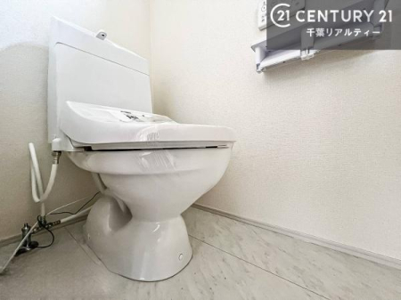 �g�C�� �������֍��ɂ��A�~��͕֍����g�����ł���̂ŗ₽���֍��ɍ��炸�ɍςފ������d�l�ł��I�V���v���ȃJ���[����Ƃ��Ă���̂ŁA������ꂪ���₷���ł��B�i�{�H��j