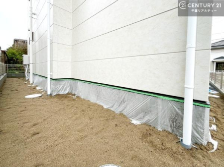 ���̑����n ���A�����������܂�����A�����̂��ē����\�ł��B�ʐ^�����ł͕�����Ȃ����邳��J�����A�Z�ݐS�n�̗ǂ����A���Ќ��n�ɂĂ��m�F���������B�V������炵�̑������A���Ђ��̋@��ɂ��̊����������B