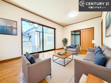 ���r���O �Ƌ��CG�p�[�X�ł��B�S�n�ǂ����r���O�͉Ƒ������R�ƏW�܂�܂��B�Ƒ��c�R�̎��Ԃ����������ł��B���Ƒ��ƁA����w�[���������Ԃ��߂��������ł��ˁB