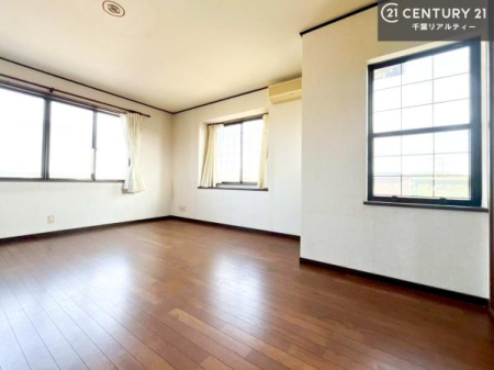 �Q�� �D���������������ޗm���́A���̖ڊo�߂��C�������ǂ������ł��ˁB���������Ԃ��������Ɖ߂������Ƃ��ł��܂��B�D�����F�����̃t���[�����O���ǂ�ȉƋ�ɂ��}�b�`���܂��I