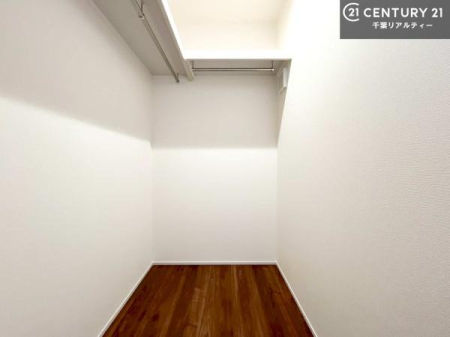 ���[ �E�H�[�N�C���N���[�[�b�g�t���ł��B��������̂��m���Ȃǂ����[���Ă��������ł��ˁI���ɂ���@�������ȂǋG�ߕ��̑傫�ȉƓd�����[�ł��܂��I