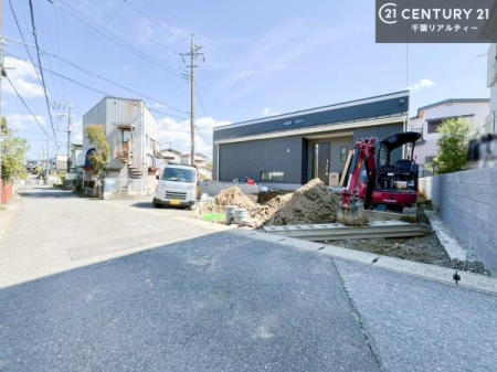 �O�ʓ��H�܂ތ��n�ʐ^ ���ӊ���A���q�l�̂���]�ɍ������������ꏏ�ɂ��ē���v���܂��B�Z��[���A�h�o�C�U�[�ɂ�邲���k������܂��B���Ђ͂��₢���킹�ɑ��Ή����܂��I���҂������܂���I