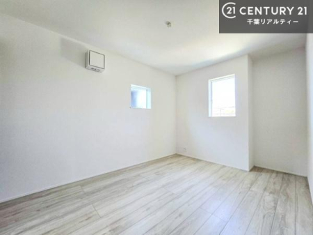 �Q�� �D���������������ޗm���́A���̖ڊo�߂��C�������ǂ������ł��ˁB���������Ԃ��������Ɖ߂������Ƃ��ł��܂��B�D�����F�����̃t���[�����O���ǂ�ȉƋ�ɂ��}�b�`���܂��I