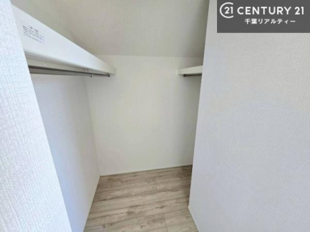 ���[ �E�H�[�N�C���N���[�[�b�g�t���ł��B��������̂��m���Ȃǂ����[���Ă��������ł��ˁI���ɂ���@�������ȂǋG�ߕ��̑傫�ȉƓd�����[�ł��܂��I