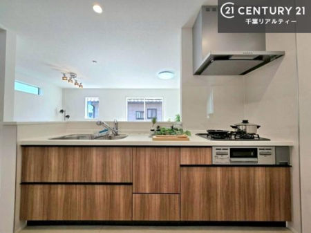 �L�b�`�� ���[�X�y�[�X���L�x�ŁA�����X�y�[�X���X�b�L���ƕЕt���Ђ�`�����p�ł��܂��I
���K�ɍ�Ƃ��ł��܂��I�����̗���������܂��I