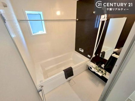 ���� �������������l�̕��͋C�̃o�X���[���́A�����o�Ă��ăo�X�^�C�����[���I
���d���撣���Ă��邲�J���ɂ��D�݂̍���̓����܂����āA�y����ł݂Ă͂������ł��傤���H