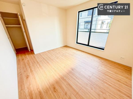 ���r���O�ȊO�̋��� �V���v���Ƀf�U�C������Ă��邽�߁A�Ƌ��I�т܂���I
���C�ɓ���̉Ƌ��u���Ă��낰���Ԃ���邱�Ƃ��ł��܂��B