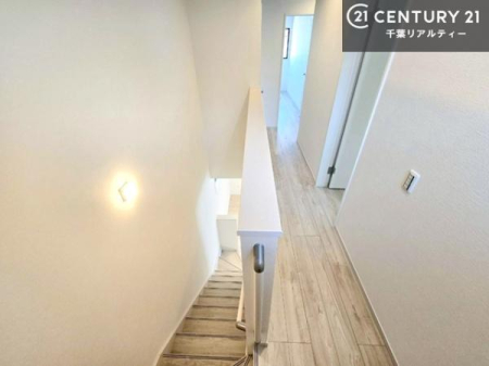 ���̑����� �K�i�́A���邭��������������ƌ�����̂ŏ�艺�肪���S�ł��I