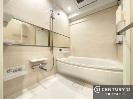 ���� �L�X�o�X�ň���̔������t���b�V���B�����L�΂���̂ŁA�����ɂ��������ƐZ����܂��ˁI�����̃o�X�^�C�����y���݂ɂȂ�܂��B