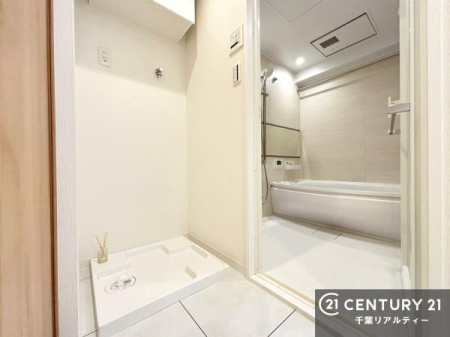 ���ʑ�E���ʏ� ���󂩂犣���E���[�A�����܂ł̈ړ����Z���A�����̉Ǝ������������ƃA�b�v���܂��B
����肪�߂��ɂ܂Ƃ܂��Ă��邽�߁A�Z��������J�̓��̂�������X�g���X�Ȃ����Ȃ��܂��B