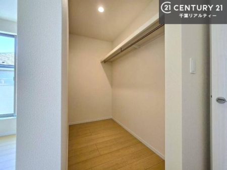 ���[ �E�H�[�N�C���N���[�[�b�g�t���ł��B��������̂��m���Ȃǂ����[���Ă��������ł��ˁI���ɂ���@�������ȂǋG�ߕ��̑傫�ȉƓd�����[�ł��܂��I