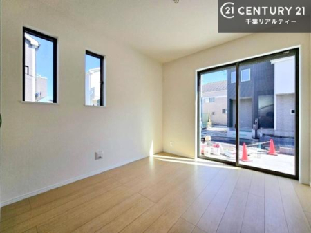 ���r���O�ȊO�̋��� ���r���O�Ɨאڂ����m���ł��I�Ǝ��̋x�e�X�y�[�X��L�b�Y�X�y�[�X�Ƃ��Ċ��p����̂��悳�����ł��ˁI
