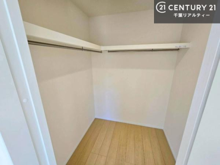 ���[ �E�H�[�N�C���N���[�[�b�g�t���ł��B��������̂��m���Ȃǂ����[���Ă��������ł��ˁI���ɂ���@�������ȂǋG�ߕ��̑傫�ȉƓd�����[�ł��܂��I