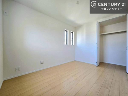 �m�� �V���v���Ƀf�U�C������Ă��邽�߁A�Ƌ��I�т܂���I
���C�ɓ���̉Ƌ��u���Ă��낰���Ԃ���邱�Ƃ��ł��܂��B