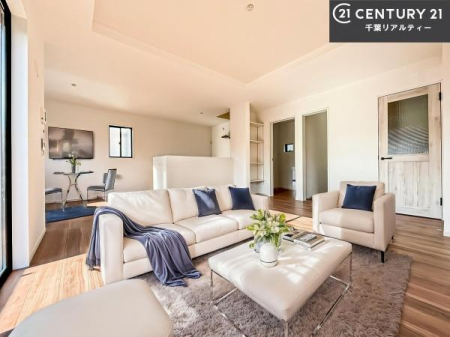 ���r���O �Ƌ��CG�p�[�X�ł��B�S�n�ǂ����r���O�͉Ƒ������R�ƏW�܂�܂��B�Ƒ��c�R�̎��Ԃ����������ł��B���Ƒ��ƁA����w�[���������Ԃ��߂��������ł��ˁB