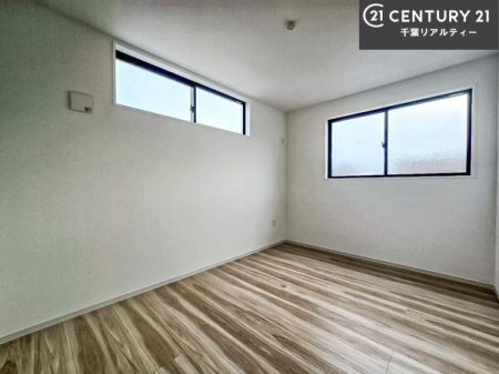 �m�� 2�ʍ̌����m�ۂ������邢�����́A���ʂ����ǂ��A���邭��ϋ��S�n�̗ǂ���ԂƂȂ��Ă���܂��B�����b�N�X���ĉ߂�����S�n�̗ǂ��������ł��I