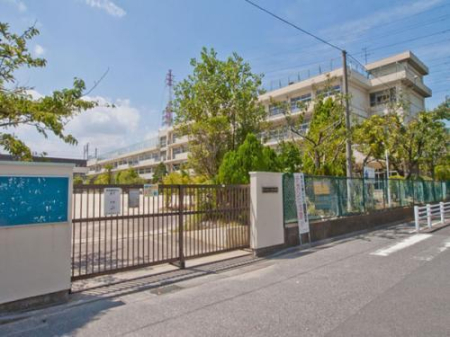 ���ӊ� �y���w�Z�z�s��s���񖓏��w�Z�F1200m