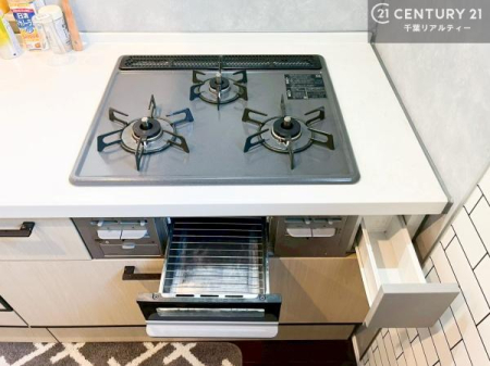 �L�b�`�� �R�����͎O������̂ł������̓����i�s���ł��܂��B
�������O�����t���ł��B�����X�y�[�X���L�X���Ă���׍�Ƃ����₷���I�g�����肪�ǂ��V�X�e���L�b�`���ł��I