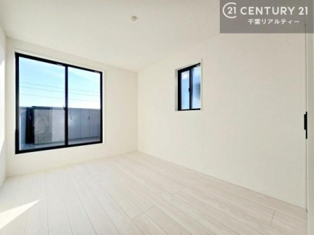 �m�� 2�ʍ̌����m�ۂ������邢�����́A���ʂ����ǂ��A���邭��ϋ��S�n�̗ǂ���ԂƂȂ��Ă���܂��B�����b�N�X���ĉ߂�����S�n�̗ǂ��������ł��I