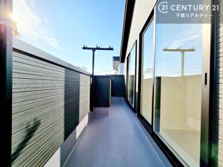 �o���R�j�[ 2��������o����ł���A�J�����̂���L�X�o���R�j�[�B
�����̐���₿����Ƃ����O���Ԃɂ��֗��ł��I