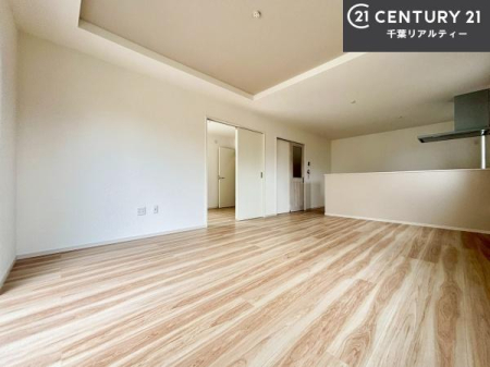 ���r���O �D�����z���܂肪���r���O����ł���ċ��S�n�̗ǂ���Ԃ����o���Ă���܂��I
���R�ƉƑ����W����b��������S�n�悢��ԁI