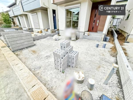 ���ԏ� ���ԃX�y�[�X��2�䕪����܂��I�Z�J���h�J�[�͂������A�o�C�N�⎩�]�ԂȂǂ��u���ꏊ�ɍ���܂���B