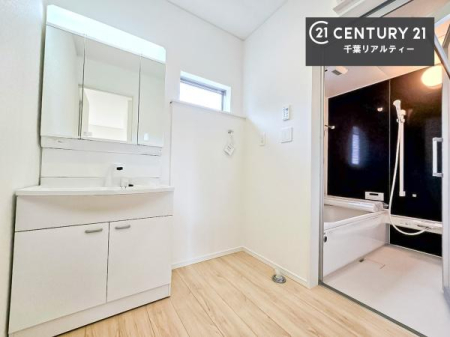 ���ʑ�E���ʏ� �g�Ȃ�𐮂�����ʏ��́A���������厖�ł��I������̐������̂��镵�͋C�����o�I�C�����悭���g�����������܂��B
