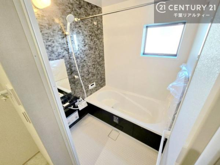 ���� �������������l�̕��͋C�̃o�X���[���́A�����o�Ă��ăo�X�^�C�����[���I
���d���撣���Ă��邲�J���ɂ��D�݂̓����̓����܂����āA�y����ł݂Ă͂������ł��傤���H
