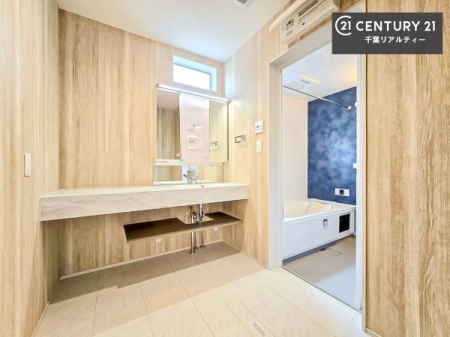 ���ʑ�E���ʏ� �I�[�v���^�C�v�̐��ʑ�́A�������ōa���Ȃ�������ꂪ���₷�����͓I�Ȑ��ʑ�ł��I�����̐g�x�x�����K�I