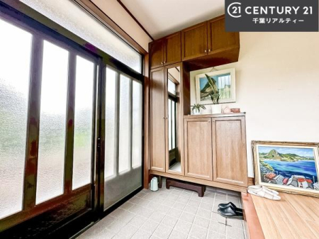 ���� �V���[�Y�{�b�N�X�t���Ȃ̂ŁA���ւ��Еt�����|�������₷���ł��I
�X�b�L���������ւŌ˂��J�����u�ԁA�������̂���S�n������Ԃ��o�}���Ă���܂��B
