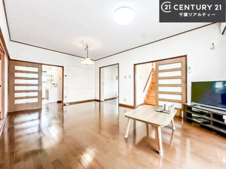 ���r���O �S�n�ǂ����r���O�͉Ƒ������R�ƏW�܂�܂��B�Ƒ��c�R�̎��Ԃ����������ł��B���Ƒ��ƁA����w�[���������Ԃ��߂��������ł��ˁB���邭�J���I�ȋ�Ԃł��B