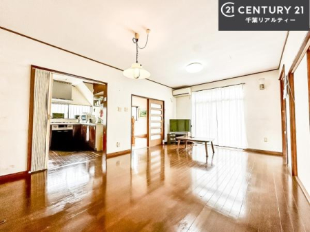 ���r���O �J�����̂���L�XLDK�I�\�t�@�[��_�C�j���O�e�[�u����u���Ă������ɂȂ�Ȃ��̂ŉ��K�ɉ߂����܂��I�R�~���j�P�[�V���������₷�����r���O�ł��I