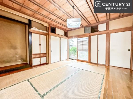 �a�� �^�^�~�̍��肪���炬��^����A�����b�N�X��ԁB�����傫���J�����̂���a���ƂȂ��Ă���܂��B���{�l�̐S������u�a�v�̋�ԁB�䑐�̍���Y����Ԃ͖����̂ЂƎ������o���Ă���܂��I