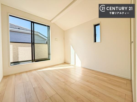 �Q�� �o���R�j�[�ɖʂ��Ă���m���ł��B���邭�����肪����A���C����������ł��܂��I���N���āA�O�ɏo�Ĕw�L�т����[�ċz�����ǂ������}������邱�Ƃ��ł��܂��B