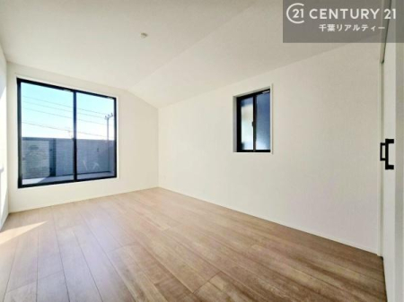 �Q�� �D���������������ޗm���́A���̖ڊo�߂��C�������ǂ������ł��ˁB���������Ԃ��������Ɖ߂������Ƃ��ł��܂��B�D�����F�����̃t���[�����O���ǂ�ȉƋ�ɂ��}�b�`���܂��I