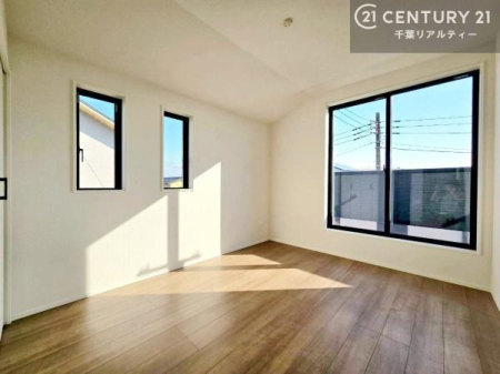 �m�� 2�ʍ̌����m�ۂ������邢�����́A���ʂ����ǂ��A���邭��ϋ��S�n�̗ǂ���ԂƂȂ��Ă���܂��B�����b�N�X���ĉ߂�����S�n�̗ǂ��������ł��I