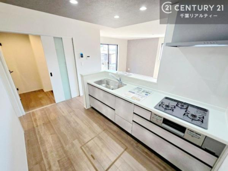 �L�b�`�� ��Ƃ����₷���V�X�e���L�b�`���ł��I���[����������t���Ă���̂ŁA�����X�y�[�X�ɕ���u���Ȃ��čςނ̂ŁA�L�X�g���āA���K�ɍ�Ƃ��ł��܂��I