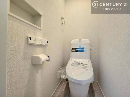 �g�C�� �������֍��ɂ��A�~��͕֍����g�����ł���̂ŗ₽���֍��ɍ��炸�ɍςފ������d�l�ł��I�V���v���ȃJ���[����Ƃ��Ă���̂ŁA������ꂪ���₷���ł��B