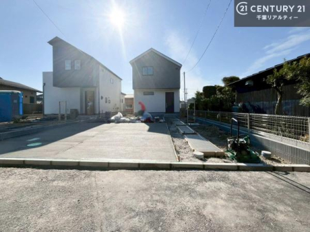 ���ԏ� ���ԃX�y�[�X��2�䕪����܂��I�Z�J���h�J�[�͂������A�o�C�N�⎩�]�ԂȂǂ��u���ꏊ�ɍ���܂���B