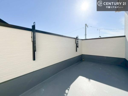 �o���R�j�[ �z������̗ǂ��o���R�j�[�ŁA�����󕨂��悭���������ł��ˁI
���V�C�̗ǂ����ɂ̓o���R�j�[�֏o�ă��t���b�V������̂��C�����悳�����ł��B