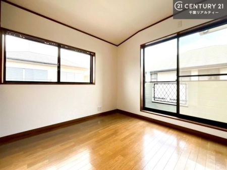 �m�� �o���R�j�[�ɖʂ��Ă���m���ł��B���邭�����肪����A���C����������ł��܂��I���N���āA�O�ɏo�Ĕw�L�т����[�ċz�����ǂ������}������邱�Ƃ��o�������ł��ˁI