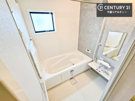 ���� �������������l�̕��͋C�̃o�X���[���́A�����o�Ă��ăo�X�^�C�����[���I
���d���撣���Ă��邲�J���ɂ��D�݂̍���̓����܂����āA�y����ł݂Ă͂������ł��傤���H