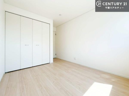 �q������ ���[�X�y�[�X����������m�ۂ���Ă��邽�߁A���������w�p�i���T�b�ƕЕt���A���ł��X�b�L���B
�Y��ȋ�Ԃ��ۂĂ܂��I