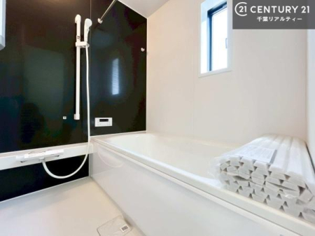 ���� �������������l�̕��͋C�̃o�X���[���́A�����o�Ă��ăo�X�^�C�����[���I
���d���撣���Ă��邲�J���ɂ��D�݂̍���̓����܂����āA�y����ł݂Ă͂������ł��傤���H