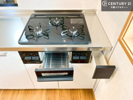 �L�b�`�� �R�����͎O������̂ł������̓����i�s���ł��܂��B
�������O�����t���ł��B�����X�y�[�X���L�X���Ă���׍�Ƃ����₷���I�g�����肪�ǂ��V�X�e���L�b�`���ł��I